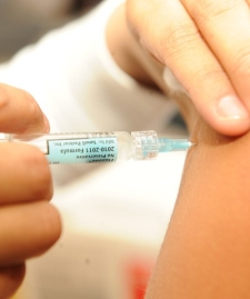 J&J Far Testes de Vacina Contra Ebola