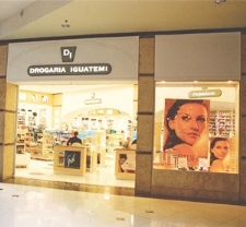Drogaria Iguatemi Muda Conceito de Loja